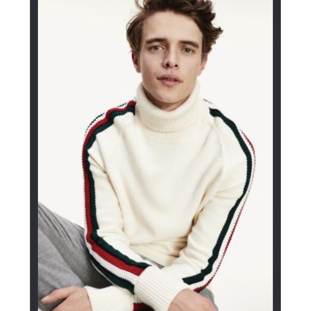 TOMMY HILFIGER White Roll Turtle Neck Monogram Icon Stripe Medium Sweater